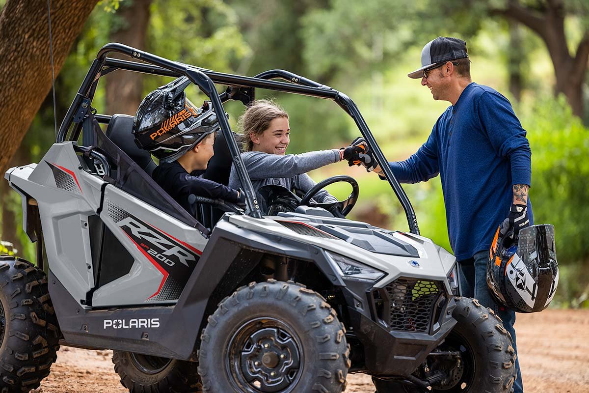 viking-group-polaris-youth-rzr-200-efi-galeria-1